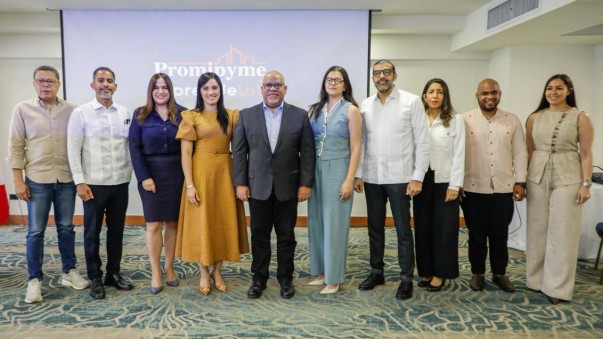 Con Parte De Ejecutivos De Promipyme Con Parte De Ejecutivos De Promipyme