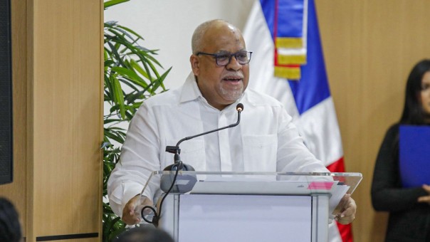 Director Durante Entrega En Constanza Director Durante Entrega En Constanza